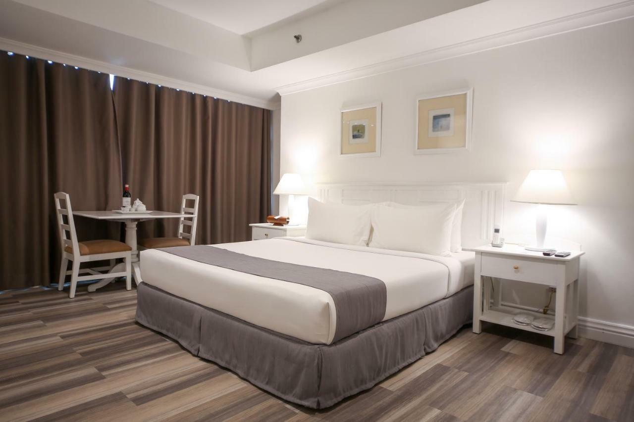 Hotel Infinity Tower 4*