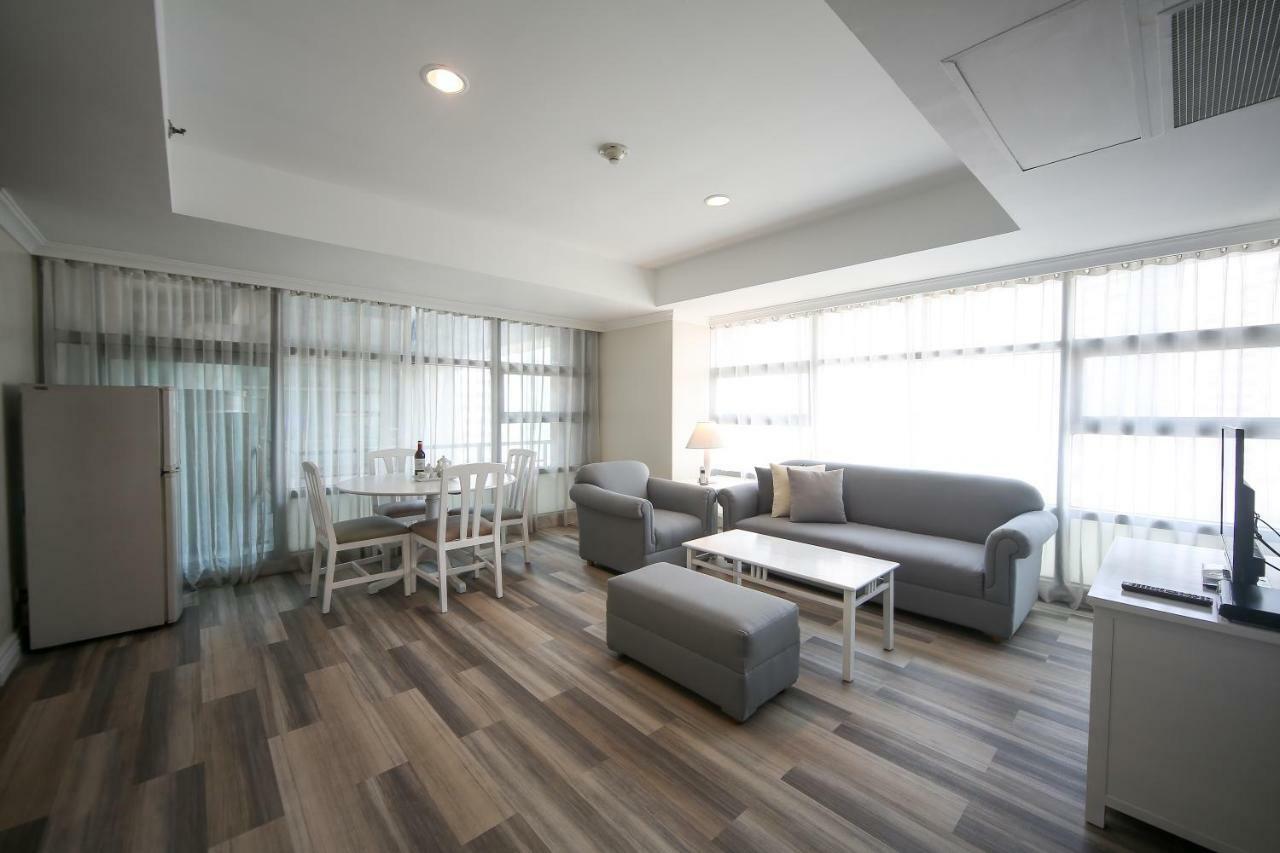 Hotel Infinity Tower 4*