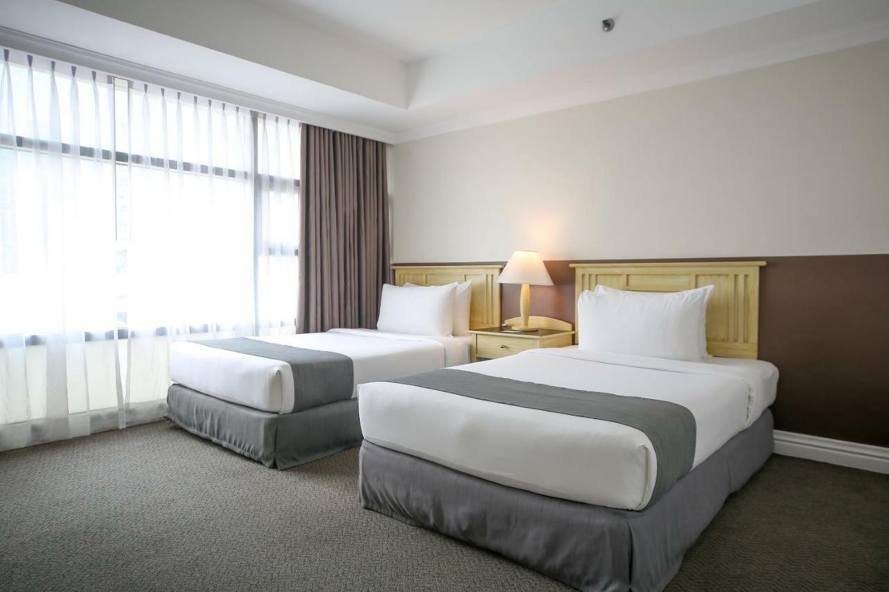 Hotel Infinity Tower 4*