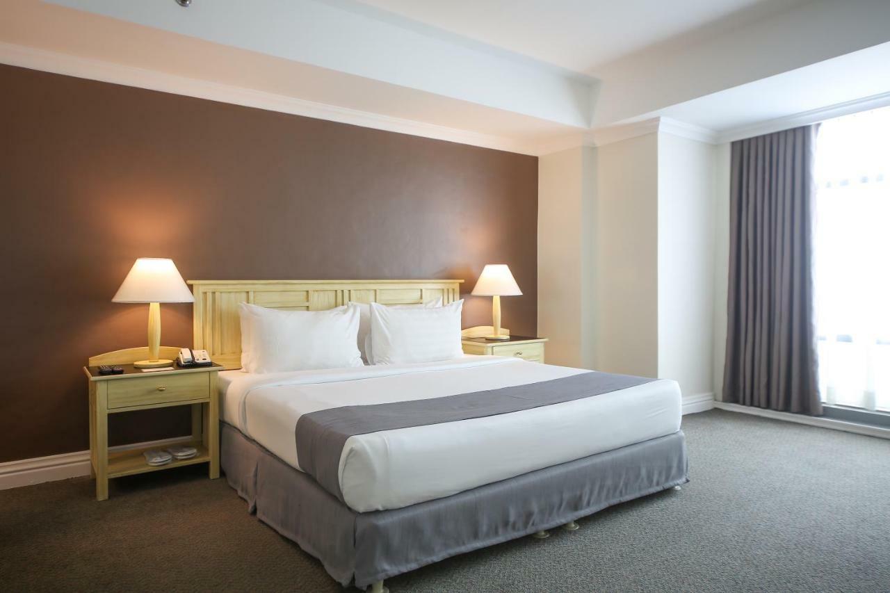 Hotel Infinity Tower 4*